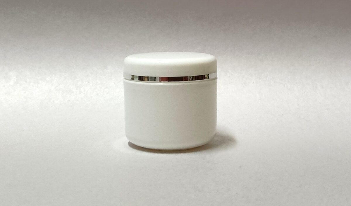30ml White Plastic Jar Silver Trim Lid - Image 1
